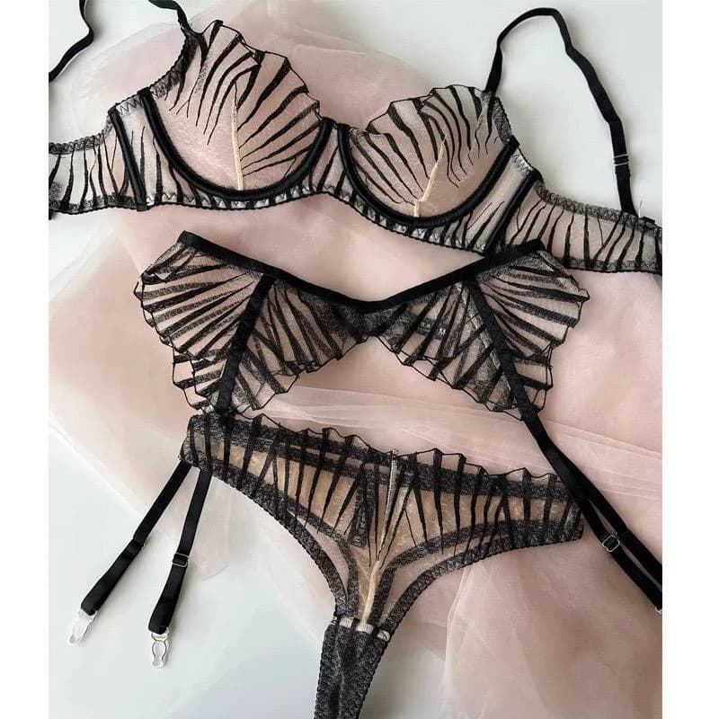 комплект нижнего белья