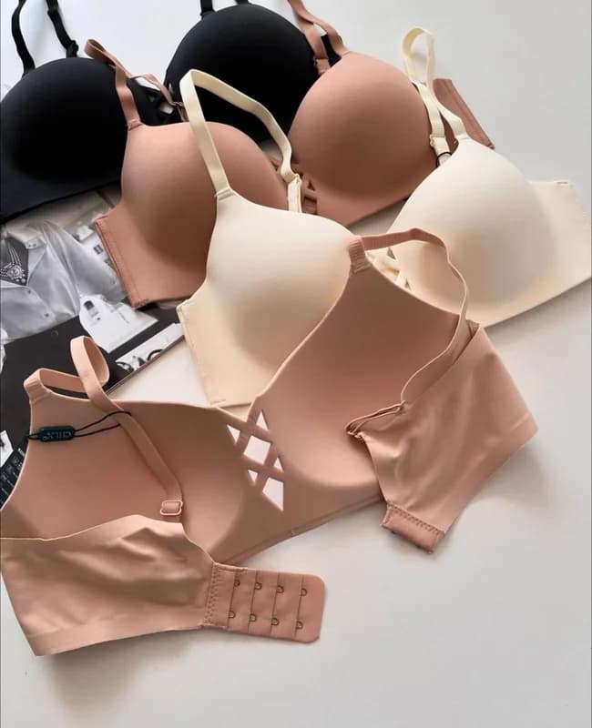 Бежево-коричневый